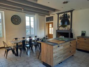Maisons de vacances Jolie charentaise dans la campagne de saintonge : photos des chambres
