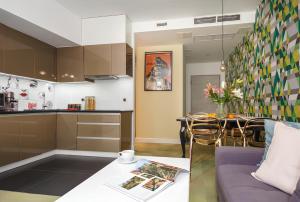 Spacious and Bright Apartments in the Heart of Wroclaw, fast WiFi, Parking, Ruska 5