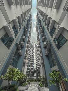 Studio Unit Viceroy Residences McKinley Hill BGC