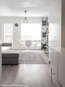 Uusi asunto ydinkeskustassa, Wifi, ilmainen pysäköinti - Pyatiyalya