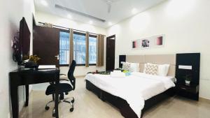 BluO 1BHK - DLF CyberCity, Balcony, Lift, Parking