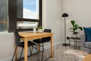 Foreshore Place Luxury Apartment