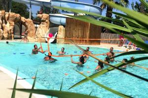 Maisons de vacances Caravan park camping L Air Marin Vias Plage : photos des chambres