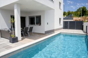 Sobol Apartments "Ventus" with private pool