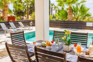 Coral Olympus Artemis