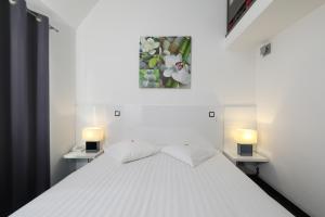 Family Room with Balcony room in Hotel Eden Ardenne