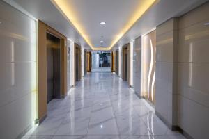 Shore 3 Residences, Mall of Asia Complex