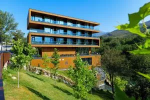 Hotel Uji Ftohte Tepelene - Rexhini