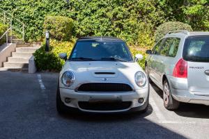 C9 - 2 BDR 10 min Palais Festivals & Sea - AC, Parking & Balcony