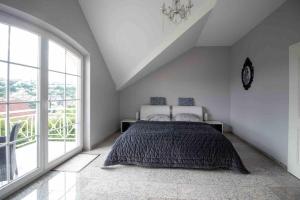Villas Komplette Luxuriose Villa mit fantastischer Aussicht 1000 qm Garten 10 min nach Saarbrucken : photos des chambres