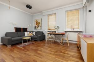 Comfy Warsaw City Centre Apartment by Renters