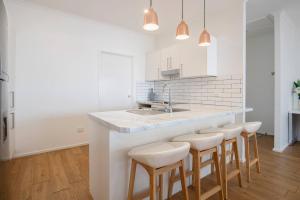 Sandy Shores A Spacious Newcastle Beach Escape