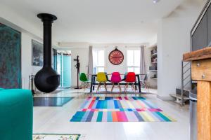 Urban Farmhouse Flair - Surry Hills Terrace Serenity