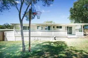 'Charming Seaside Bungalow' A Peninsula Hideaway - Fingal