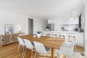 Expansive Beachside Luxury at Roman On Reeves