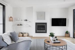 Expansive Beachside Luxury at Roman On Reeves