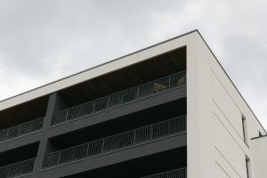 The Forest - Luxe Central Apt with free secured parking
