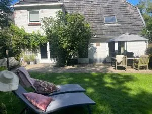 Ecolodge Bergzicht de Bosuil - vakantiehuis aan het bos - 洛赫姆