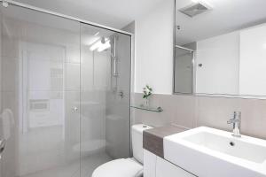 Seaside Azul A Central Studio with Rooftop Pool