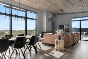 Luxurious 4BR Summerhouse with Hot Tub and Sauna