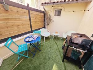 Appartements Le cineaste -Terrasse -Vivre au coeur d'Angouleme : Appartement avec Douche