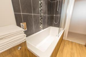 The Avenue Apartment