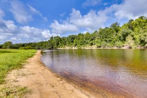 Riverfront Florida Escape with Grill and Fire Pit!