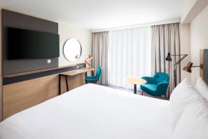 Standard Room room in Holiday Inn Coventry M6 J2 an IHG Hotel