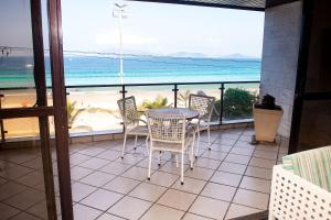 Lindo e bem localizado 3 quartos de frente p Mar - Praia do Forte - CF06