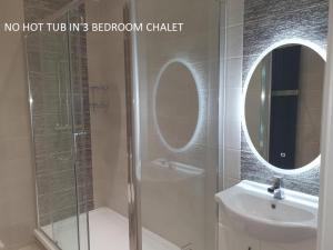 Three-Bedroom Chalet room in Valley Grove Bungalows