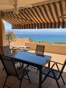 Appartements Marinella, vue mer panoramique, superbe T2 plage a 150 m : photos des chambres