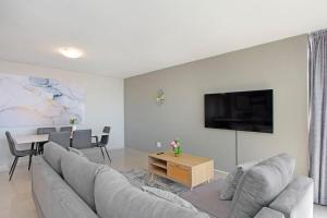 Modern 3 Bed Apartment Blouberg