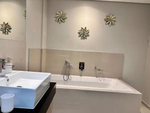 Modern 3 Bed Apartment Blouberg