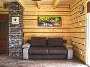 A wooden eco friendly house by the Goszcza lake Living room 2 bedrooms