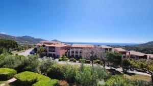 Appartements Vue exceptionnelle sur la mer et le Cap Esterel : photos des chambres