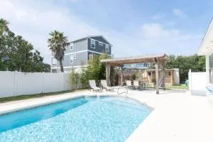 23rd St Salty Pirate - Usina Beach