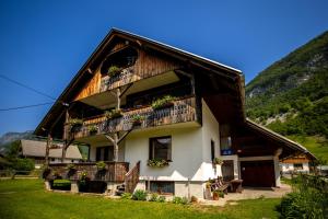 Apartment and room Mateja Kovačič