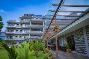 Hotel Crown Himalayas - Rānīpauwa