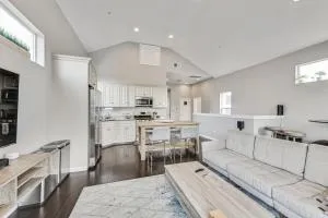 West Oakland 3br2ba Top Floor Flat Ideal For Bus - إيميريفيل