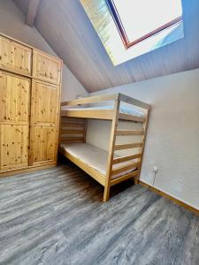 Appartements VAUJANYLOCATIONS - LA FARE 30 : photos des chambres