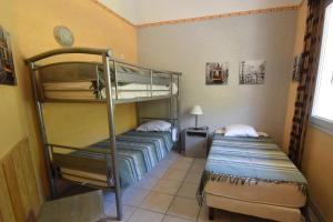 VAUJANYLOCATIONS - ROCHES GRANDES 47