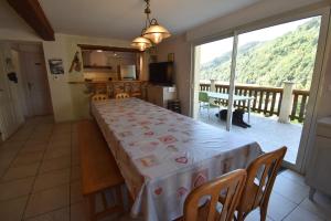 Maisons de vacances VAUJANY LOCATIONS - ROCHES GRANDES 49 : photos des chambres