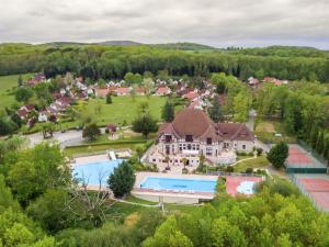 Maisons de vacances Comfortable home with terrace in a pleasant holiday village : photos des chambres