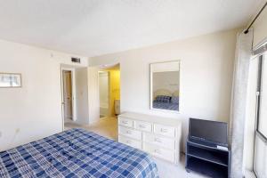 E63 - 2Bd2B - Directly on Siesta Key Intracoastal