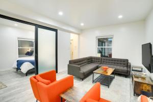 South Haven Oasis - Private Hot Tub, Pool and Grill!