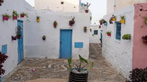 شاطئ الهدوء أمتار - استأجر كوخ محمد الربون ليوم من الاسترخاء