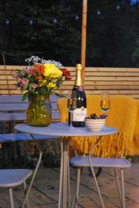 Stylish-Stays Covert Cottage, Fleet Stylish Cottage, Parking, Patio, Dog Friendly, EV