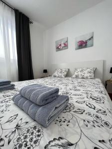 Apartments by the sea Rogoznica - 21634