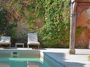 Lovely Holiday Home with Private Pool in Campagne-d Armagnac