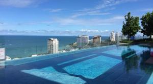 芭提雅Fnb Central 无边泳池